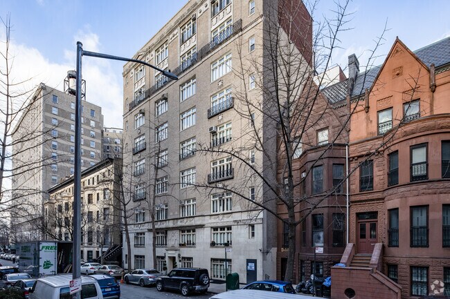Building Photo - 317 W 89th St