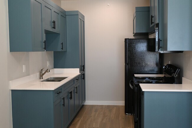 Building Photo - 311 Dorel Dr