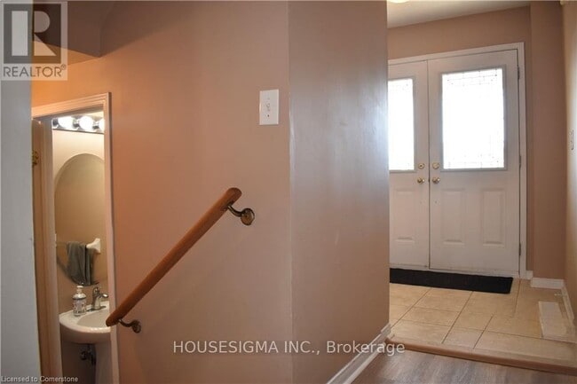 Building Photo - 3319 Mikalda Rd