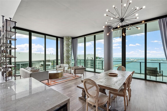Foto del edificio - 480 NE 31st St