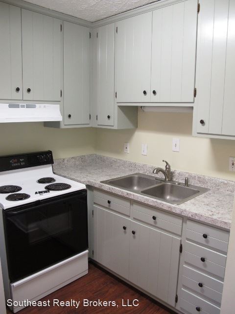 Building Photo - 2 br, 1 bath House - 198 Park Ridge Place