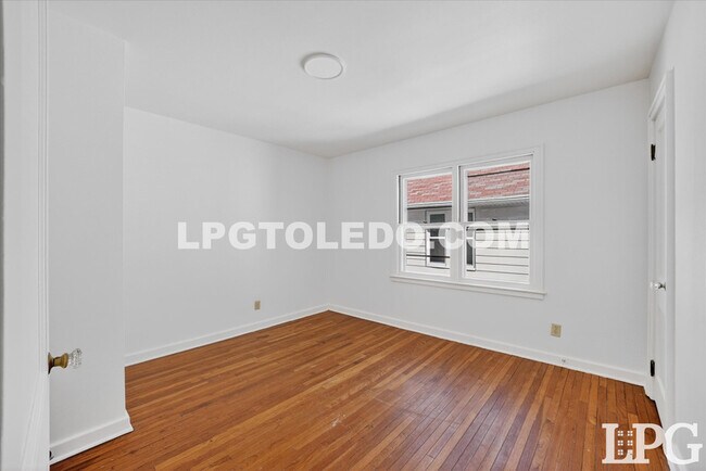 Foto del edificio - 4124 Vermaas Ave