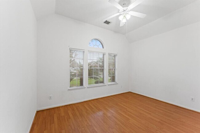 Foto del edificio - 12214 Elk Meadow Dr