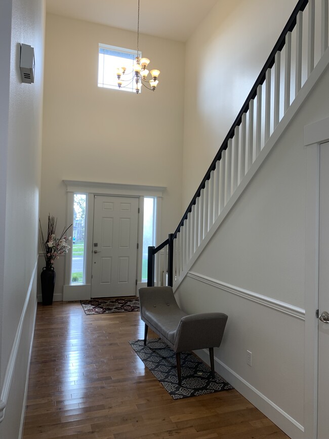 Building Photo - 22631 44th Dr SE