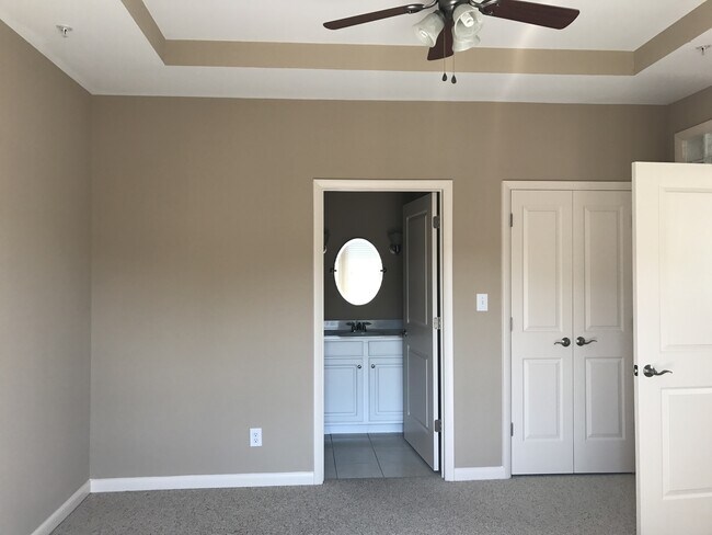 Foto del edificio - ***Lower rent limited time!!! *** First fu...