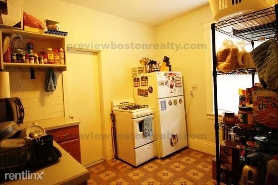 Building Photo - 143 Kilsyth Rd