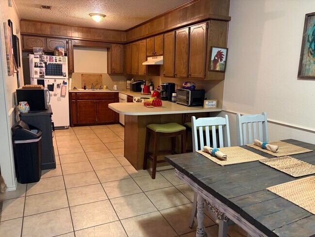 Foto del edificio - 6706 Grover Ave