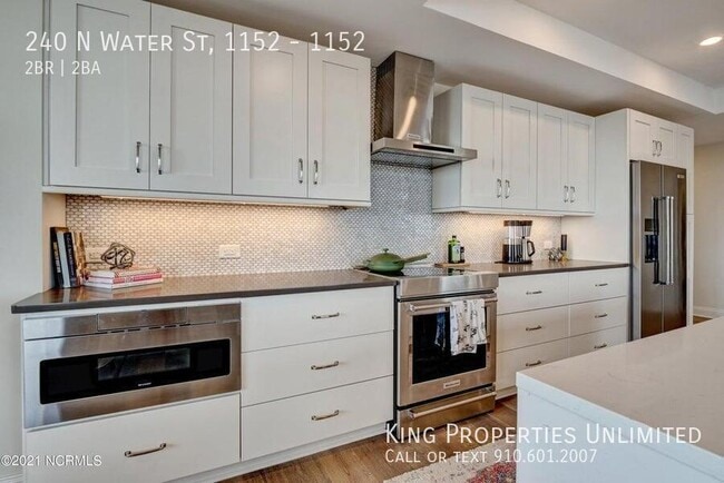 Building Photo - 240 N Water St