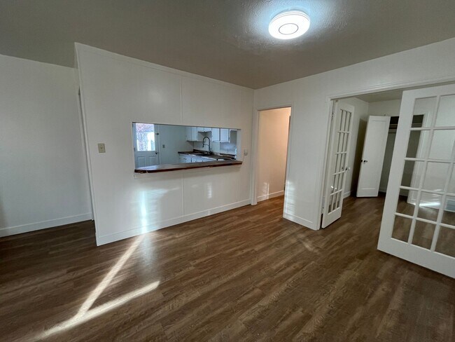 Foto del edificio - 2923-2925 Poly Dr