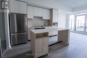 Building Photo - 1007 The Queensway