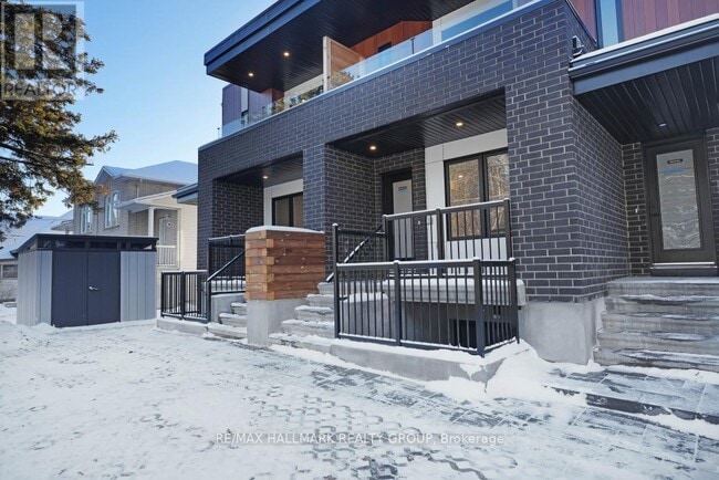 Building Photo - 956 Fisher Ave