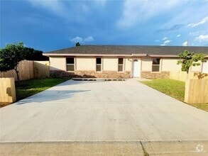 Building Photo - 107 Street A