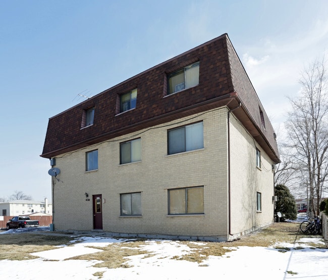Building Photo - 1054 S York Rd