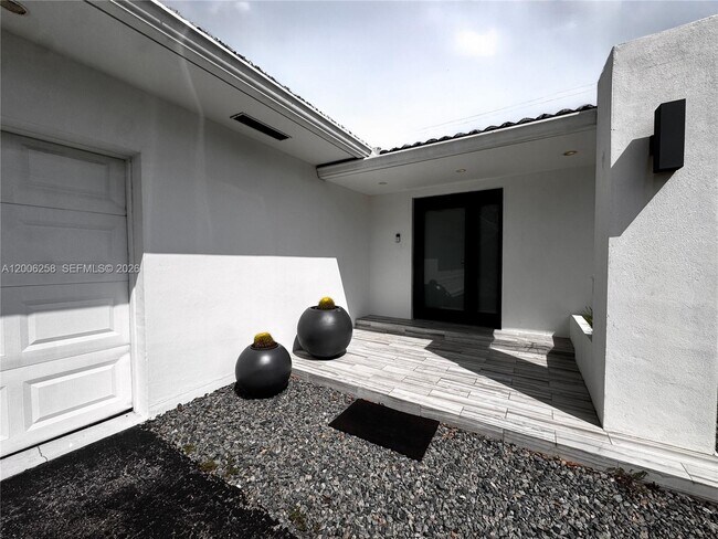 Building Photo - 8161 SW 104th St