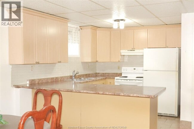 Building Photo - 201 St Rose Ave