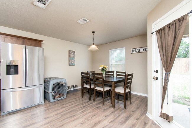 Building Photo - 6505 Castle Gap Dr