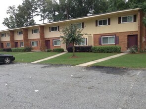 Building Photo - 106 Wellborn Rd