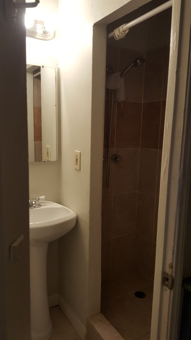 shower - 650 S Cochran Ave