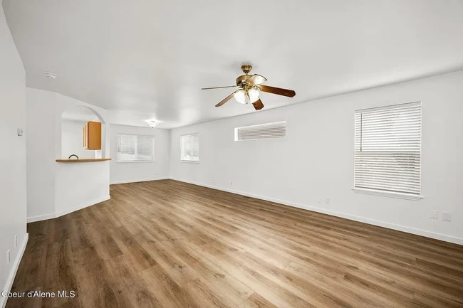 Building Photo - 8210 N Brookside Dr