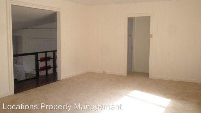 Building Photo - 3 br, 2 bath House - 668 Lawelawe Street
