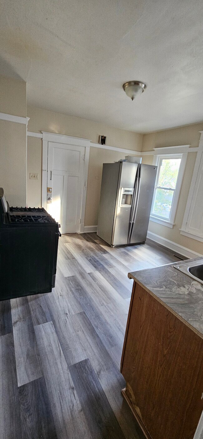 Foto del edificio - 2542-2544 N 51st St