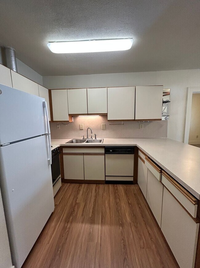 Foto del edificio - 241 High St NE