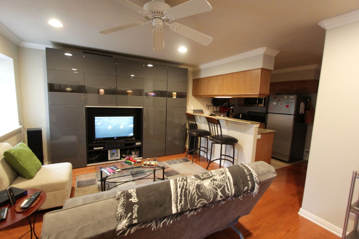 Solano - 1500 E Side Dr