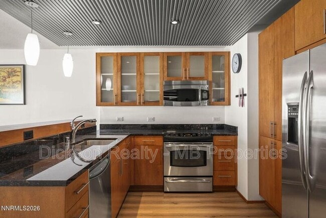 Foto del edificio - 255 N Sierra St