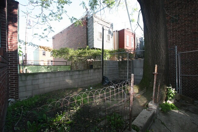 Building Photo - 1621 S 24th St