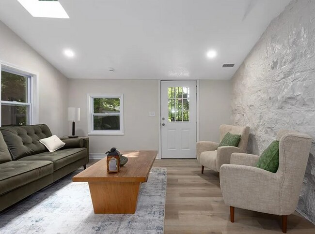 Building Photo - Fully Renovated Historic Gem Near KU Medical Center