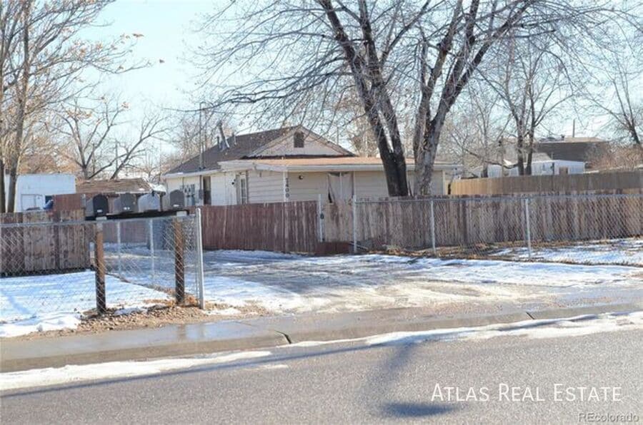 Photo - 7400 Leyden Street-3