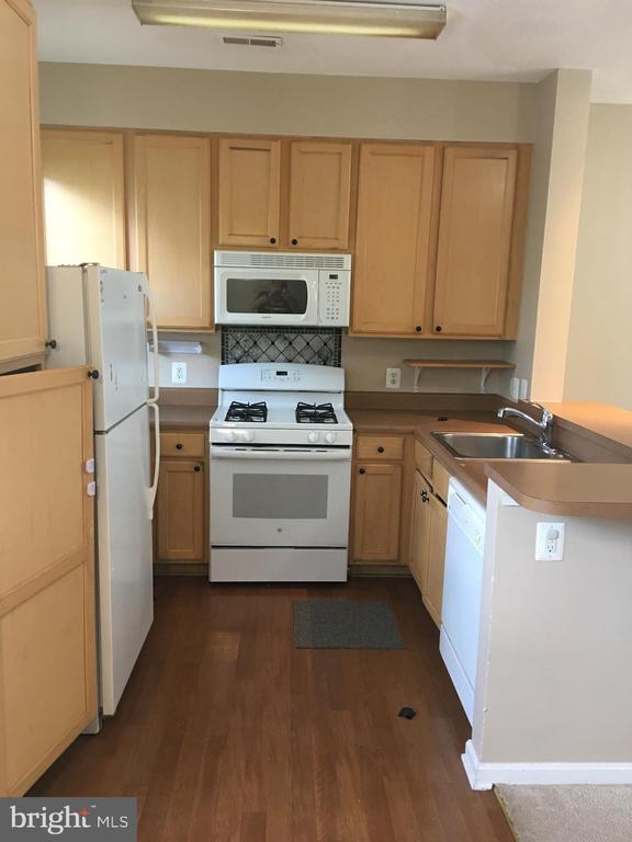 Building Photo - 46002 Caraway Terrace