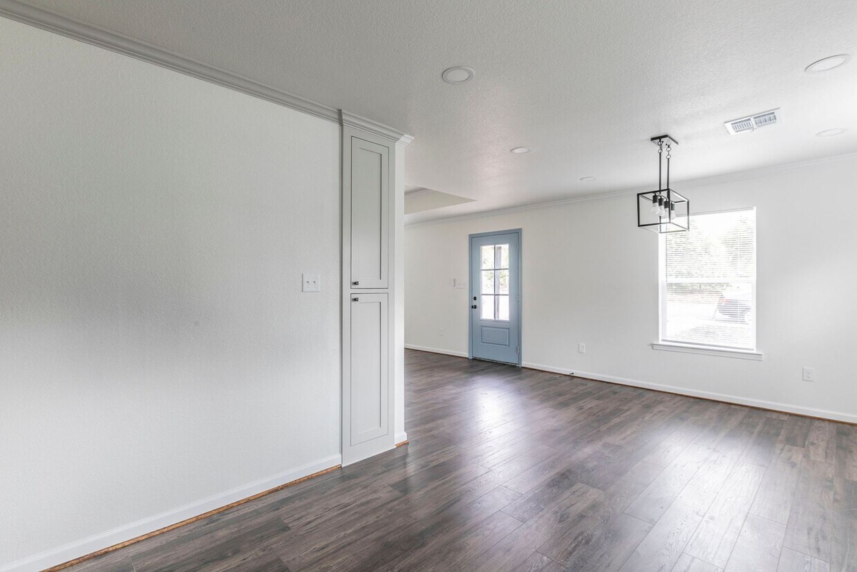 Foto principal - REMODLED HOME FOR RENT