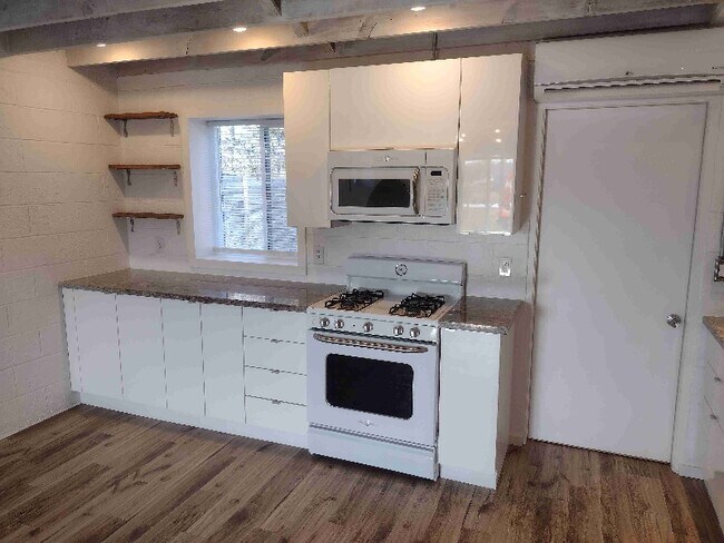 Foto del edificio - 3348 Smith Valley Rd