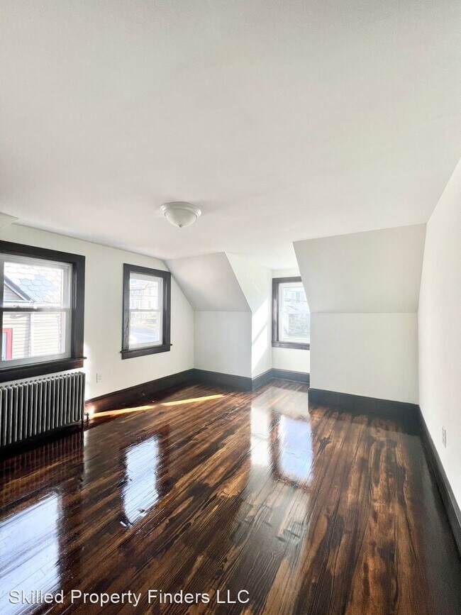 Building Photo - 3 br, 2 bath House - 198 Analomink St