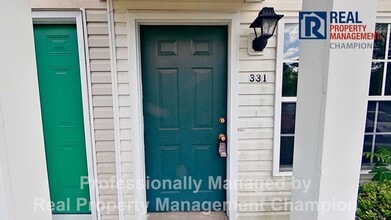 Building Photo - 331 Bracken Pl