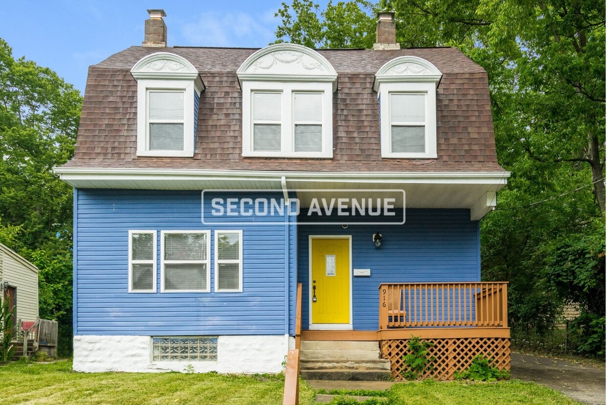 Primary Photo - 916 Fairbanks Ave