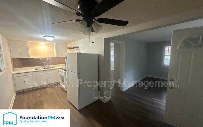 Foto del edificio - 5786 Woodlawn St