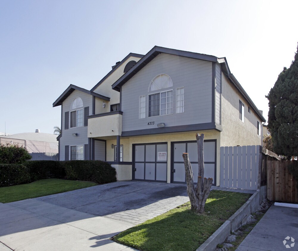 Foto principal - 4373 50th St
