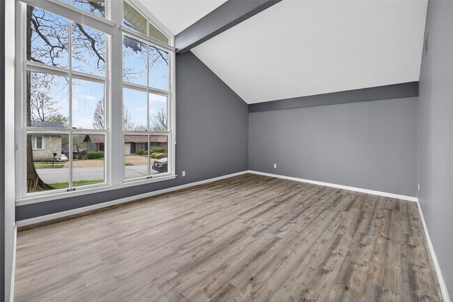 Foto del edificio - 495 Baywillow Dr