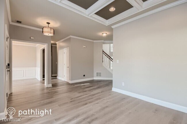 Foto del edificio - 4 br, 3 bath House - 1444 Oglethorpe Drive...