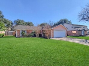 Building Photo - 412 Land Grant Dr