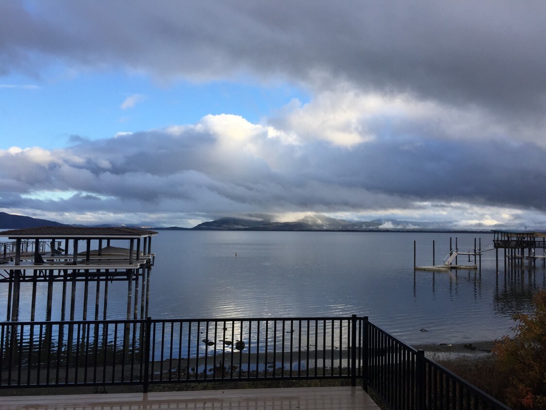 3536 Lakeshore Blvd, Lakeport, CA 95453 Townhome Rentals in Lakeport