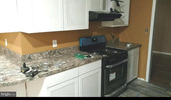 Foto del edificio - 5412 Amberwood Ln
