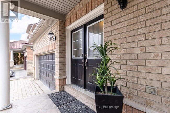 Building Photo - 45 Oland Dr