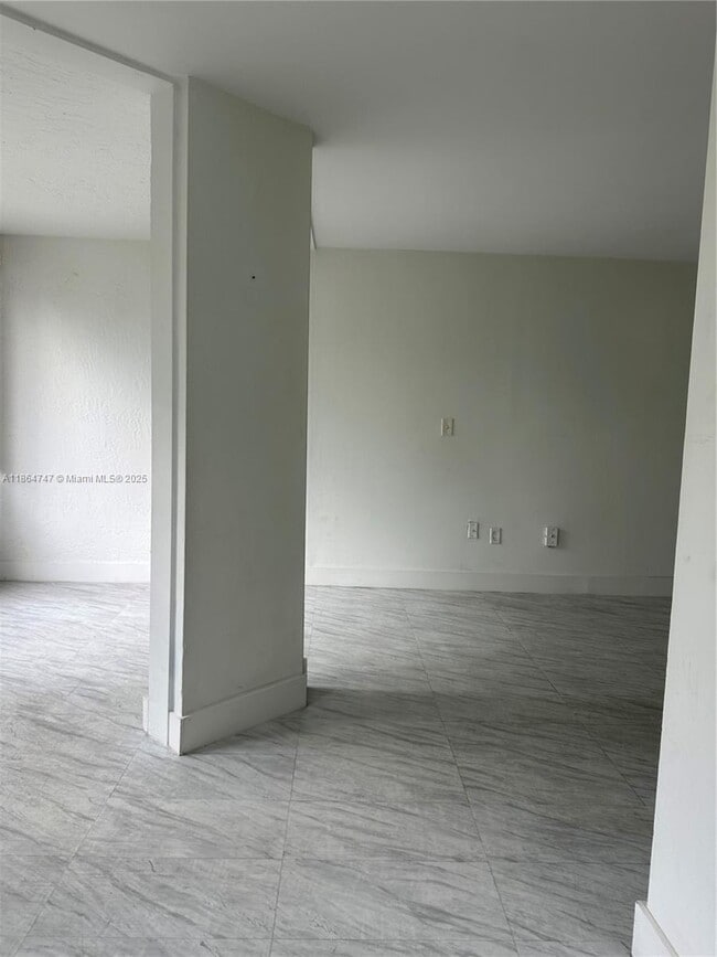 Building Photo - 8275 SW 152nd Ave