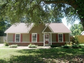 Building Photo - 5697 Shannon Dr