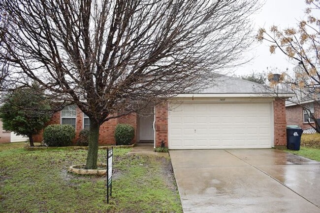 AVAILABLE NOW - Charming 3 Bed Home in Denton | Open Layout, Fireplace, Large Backyard - AVAILABLE NOW - Charming 3 Bed Home in Denton | Open Layout, Fireplace, Large Backyard