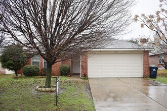 Building Photo - 1405 Carrigan Ln