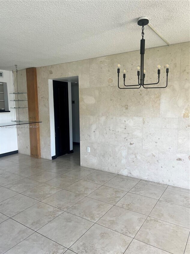 Foto principal - 9300 Bay Harbor Terrace